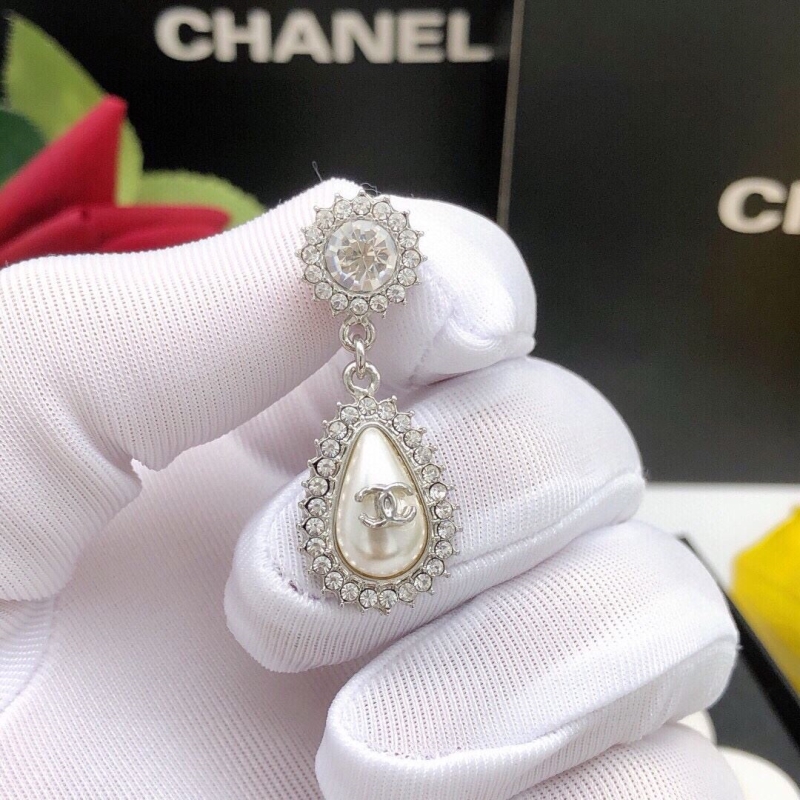 Ch**el earrings